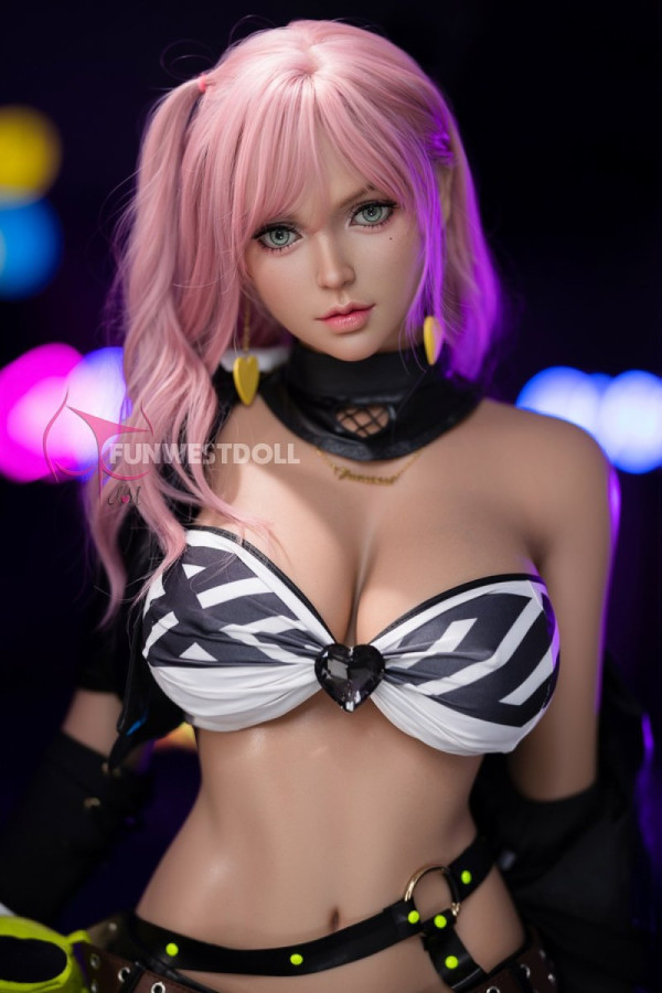 Lily poupée sexuelle silicone en stock 157cm bonnet G Funwest
